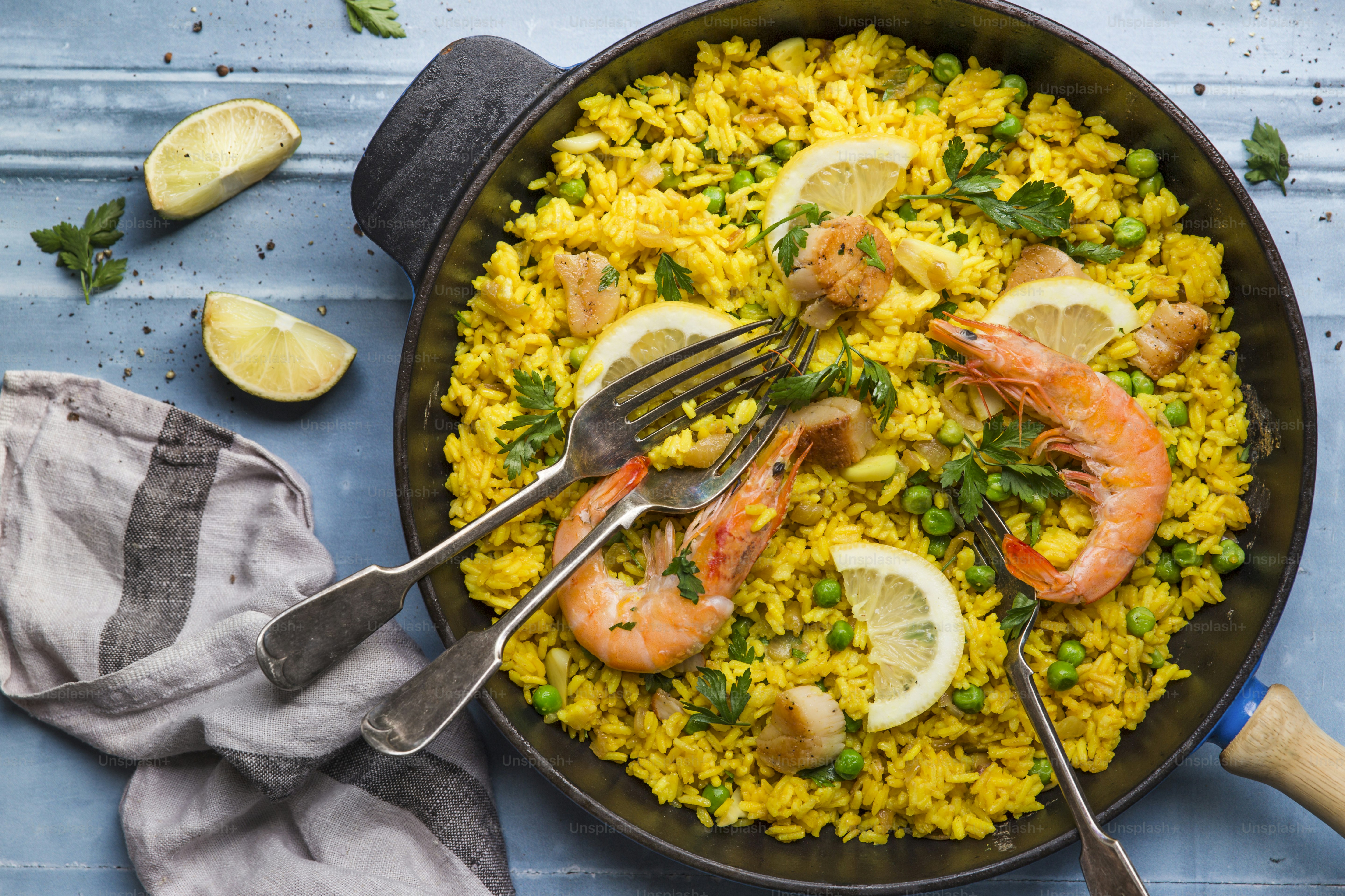 Паэлья с морепродуктами
